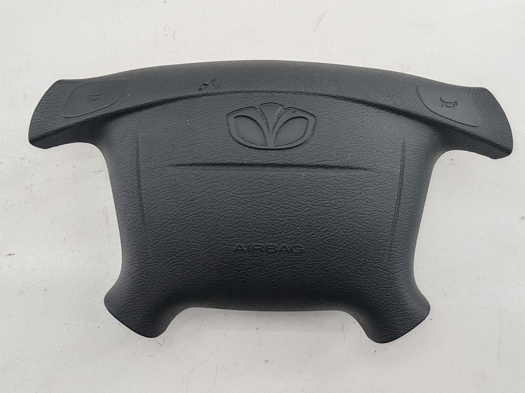 подушка безопасности водителя Daewoo Tacuma / Rezzo 2004, 2.0 л., бензин, МКПП, синий, минивэн, 16824374