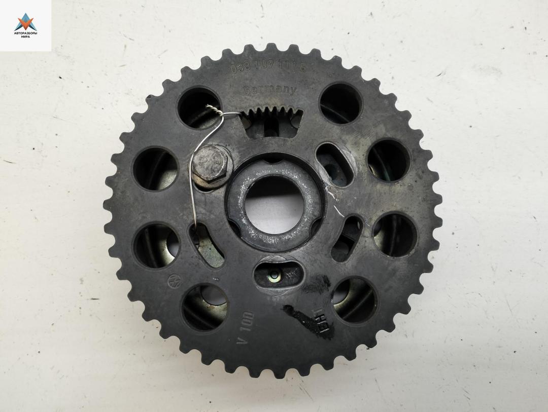 шкив распредвала Volkswagen Passat B6 2007, 2.0 л., дизель, робот, серый, универсал, 038109111E, 03G109239C - фото №1