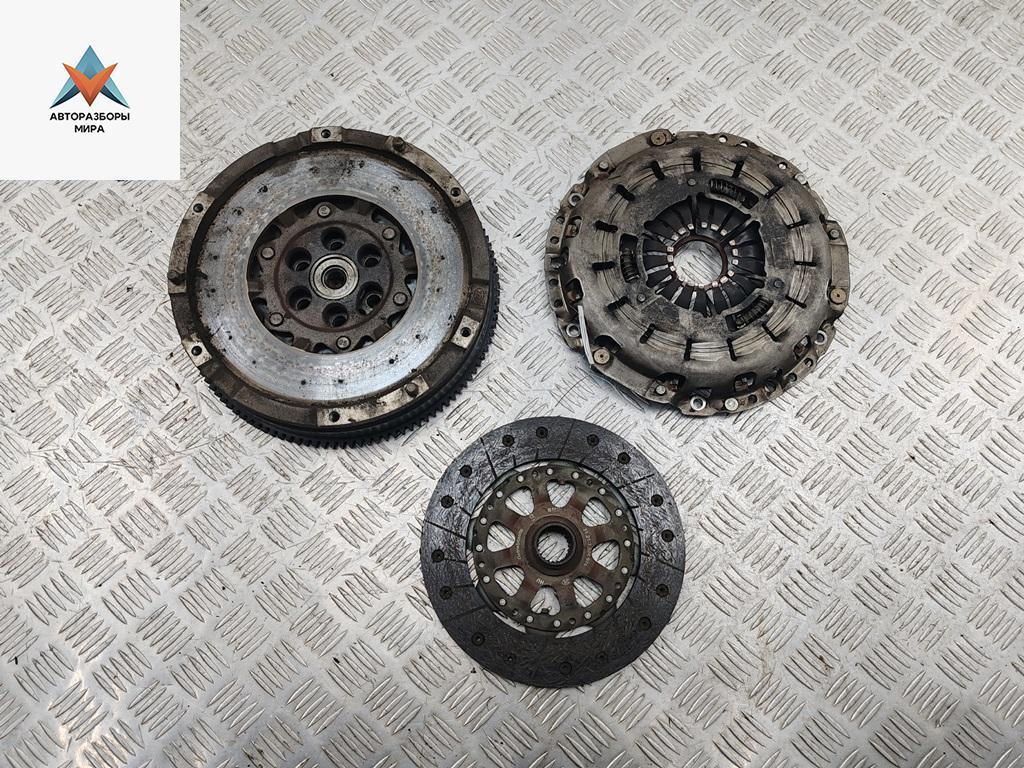 комплект сцепления BMW 5 серия E60/E61 2006, 2.5 л., бензин, МКПП, чёрный, седан, 7556565 - фото №1