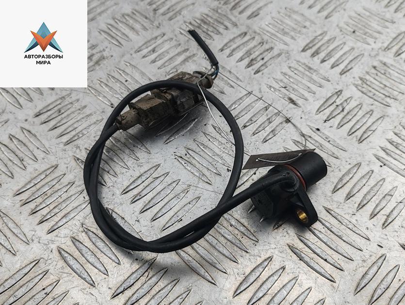 датчик коленвала Volkswagen Passat B5 1997, 1.6 л., бензин, МКПП, зелёный, седан, 0261210147 - фото №1