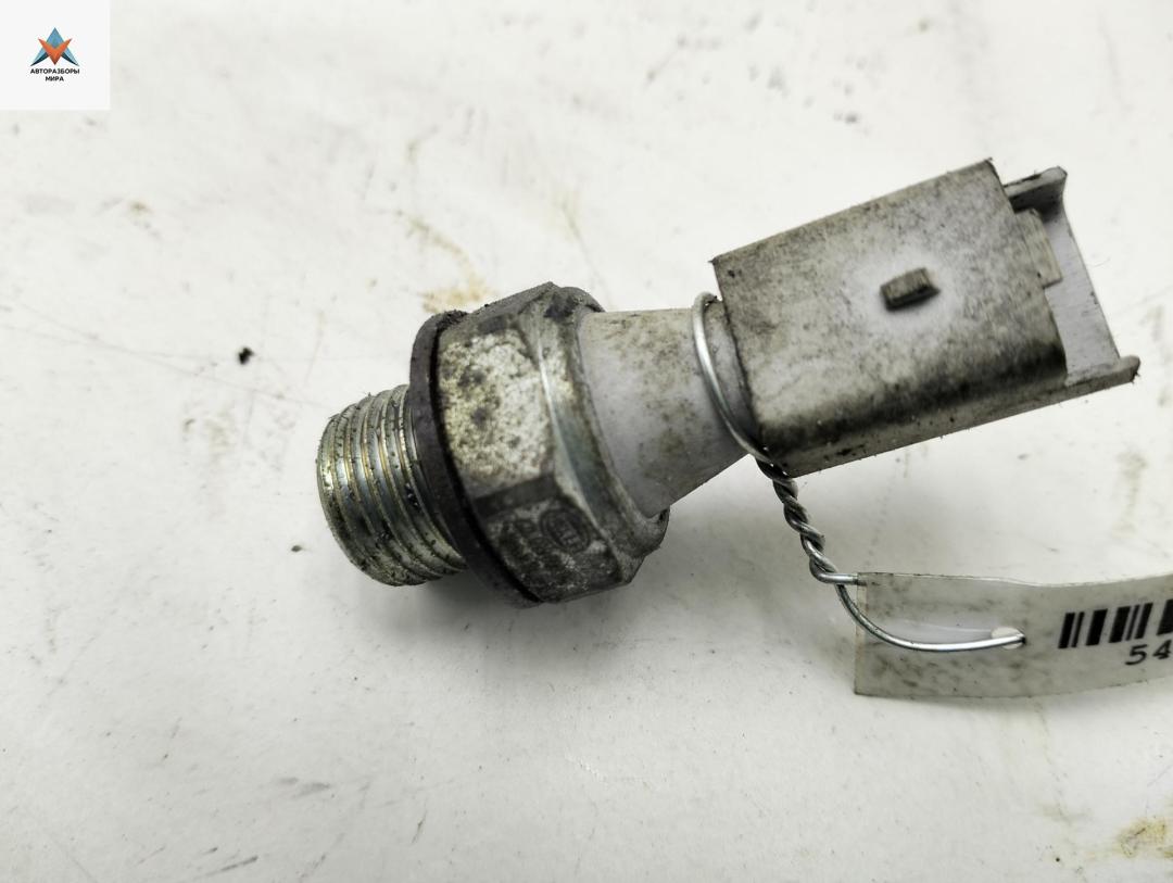 датчик давления масла Peugeot 207 1 поколение 2007, 1.6 л., бензин, МКПП, серый, кабриолет - фото №1