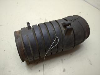 патрубок воздушного фильтра Volkswagen Transporter T4 1994, 2.4 л., дизель, 074129627E