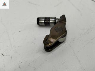 коромысло клапана (рокер) Volkswagen Passat B6 2006, 2.0 л., бензин, АКПП, чёрный, универсал