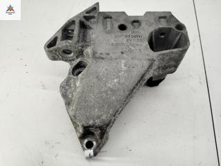 кронштейн двигателя Volkswagen Passat B6 2005, 2.0 л., бензин, МКПП, синий, универсал, 06F199207H