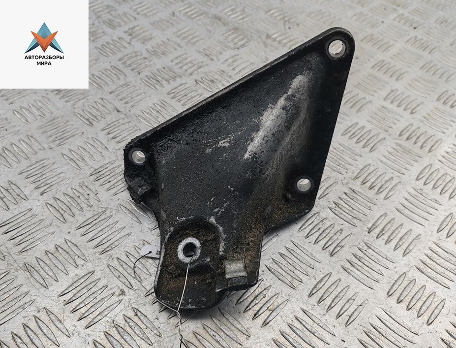 кронштейн двигателя BMW 5 серия E60/E61 2005, 2.5 л., дизель, МКПП, серый, универсал, 6761149 - фото №1