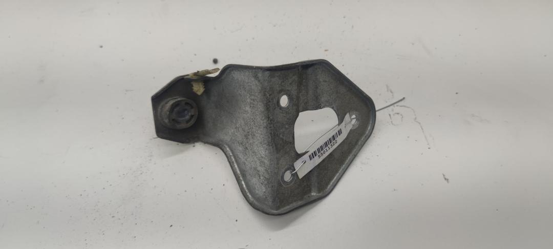 кронштейн (крепление) Audi A4 B6 2003, 2.4 л., бензин, АКПП, серый, универсал