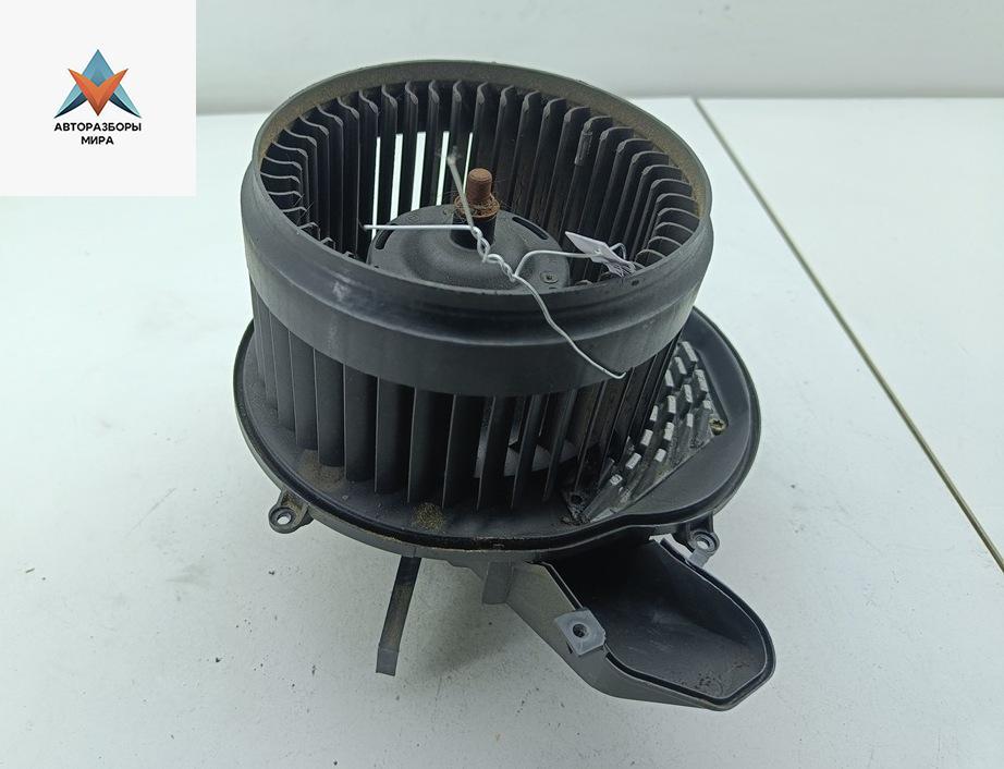 моторчик печки Volvo S80 1 поколение 2000, 2.4 л., бензин, АКПП, серый, седан, 21040 - фото №1