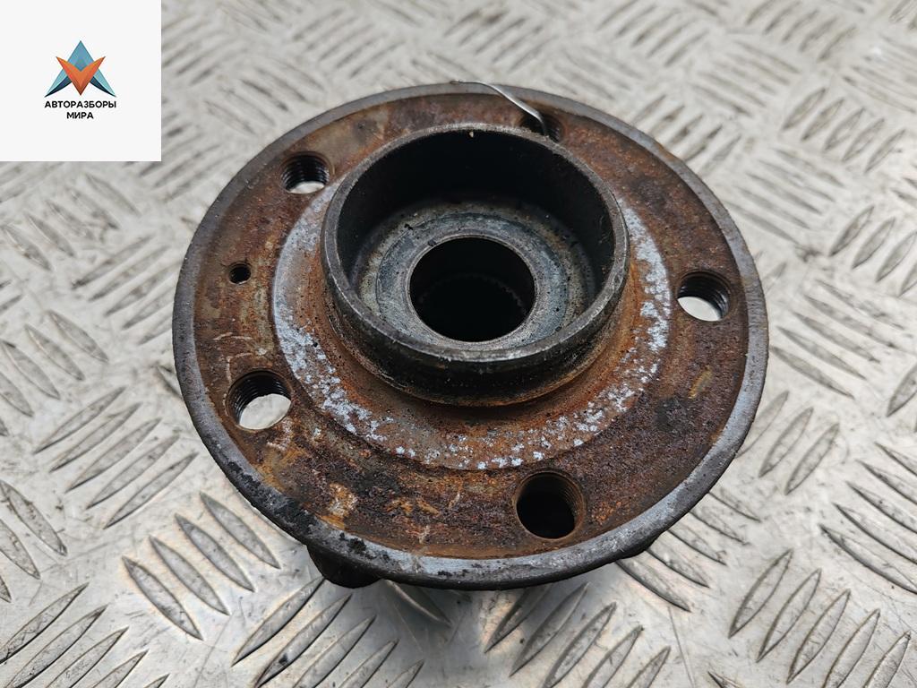 ступица передняя правая Volvo S80 1 поколение 2000, 2.4 л., бензин, АКПП, серый, седан - фото №1