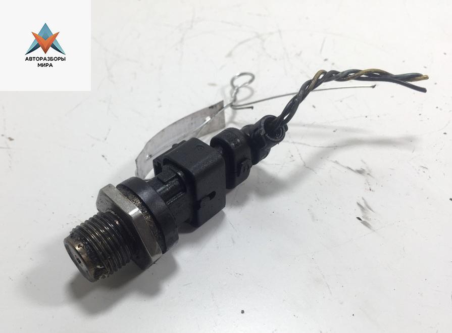 датчик давления топлива Opel Zafira 2 поколение (B) 2005, 1.9 л., дизель, МКПП, зелёный, минивэн - фото №1