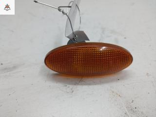 повторитель передний левый Opel Vectra B 1995, 1.6 л., бензин, МКПП, красный, седан, 90504212