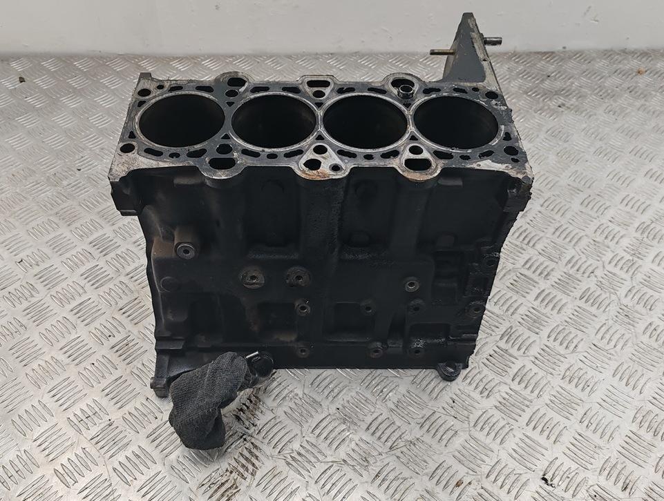 блок цилиндров BMW 3 E46 2000, 2.0 л., дизель, МКПП, 204D1, M47D20