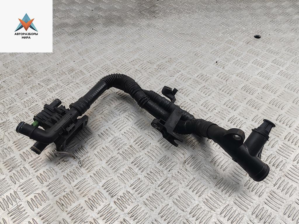 корпус термостата Citroen C3 1 поколение 2005, 1.6 л., дизель, МКПП, серый, хетчбэк 5 дв., 9647768980 - фото №1