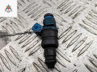 форсунка Volkswagen Passat B5 1999, 1.6 л., бензин, МКПП, синий, универсал, 06B133551C