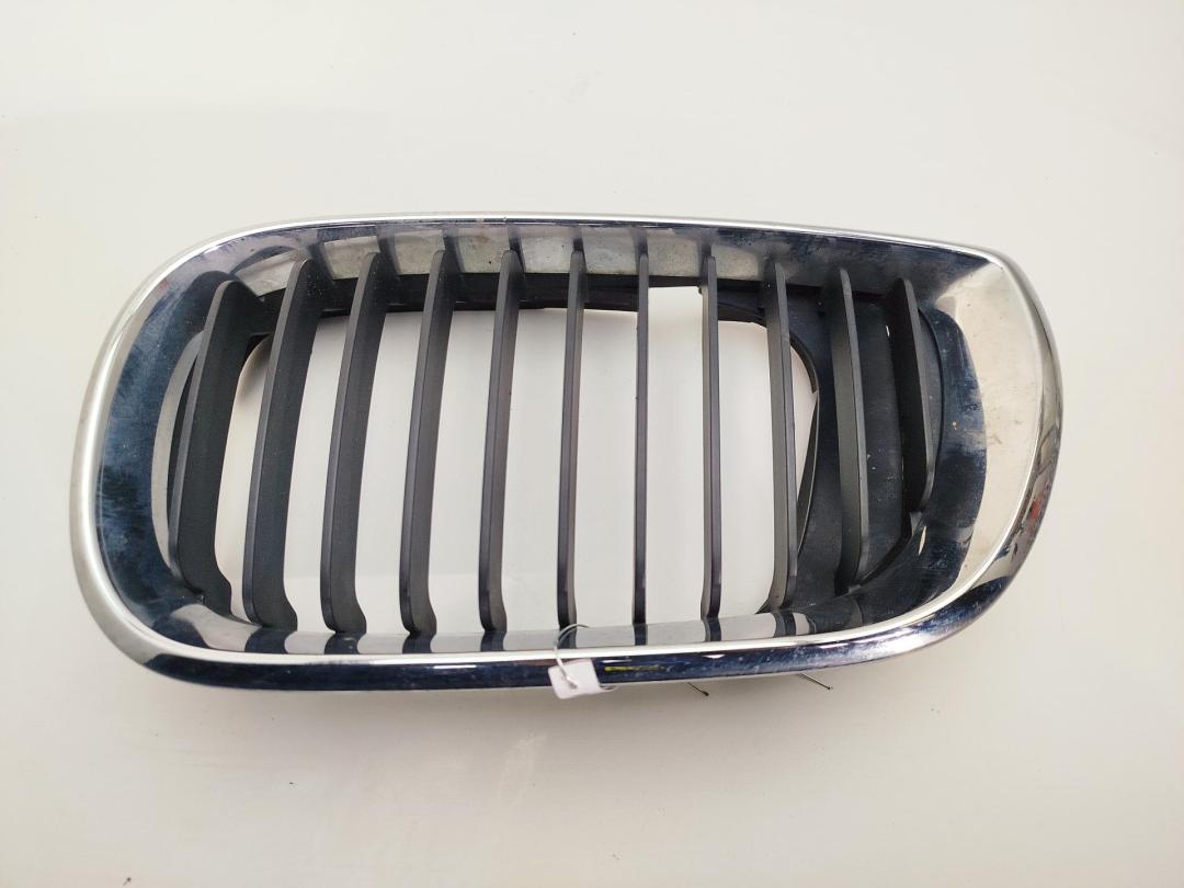 решетка радиатора BMW 3 E46 2003, серый, универсал, 7072129