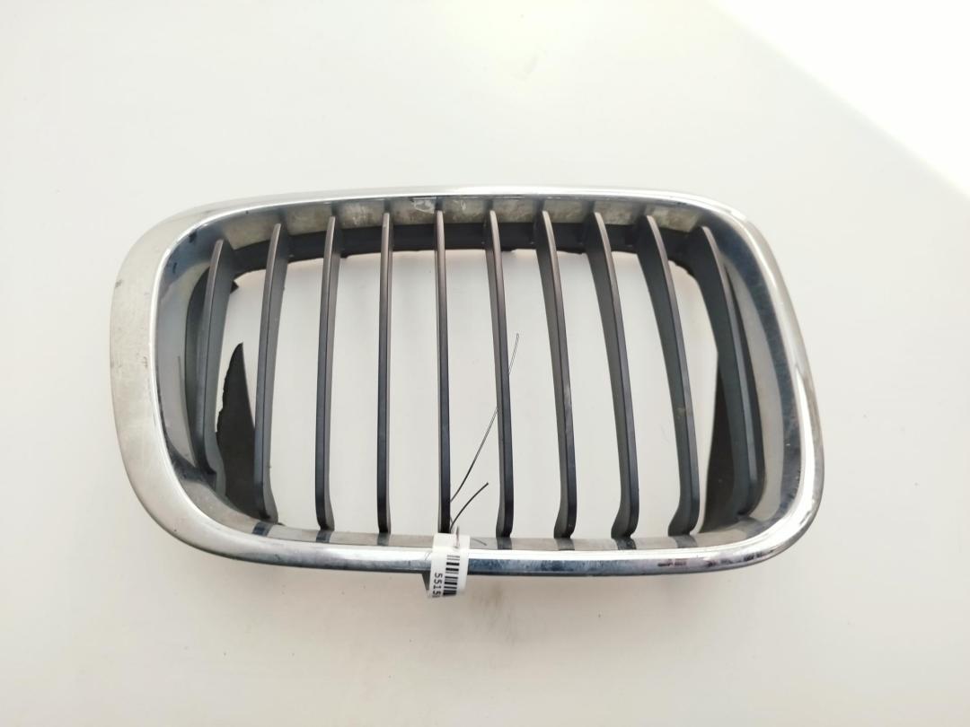 решетка радиатора BMW 3 E46 2001, серый, универсал, 8159624