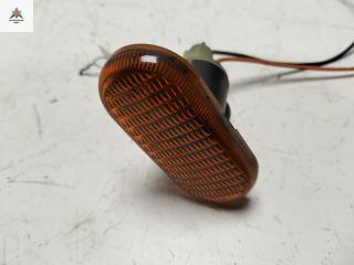 повторитель передний правый Renault Scenic 1 поколение [рестайлинг] 2002, 1.9 л., дизель, АКПП, чёрный, минивэн, 7700822136