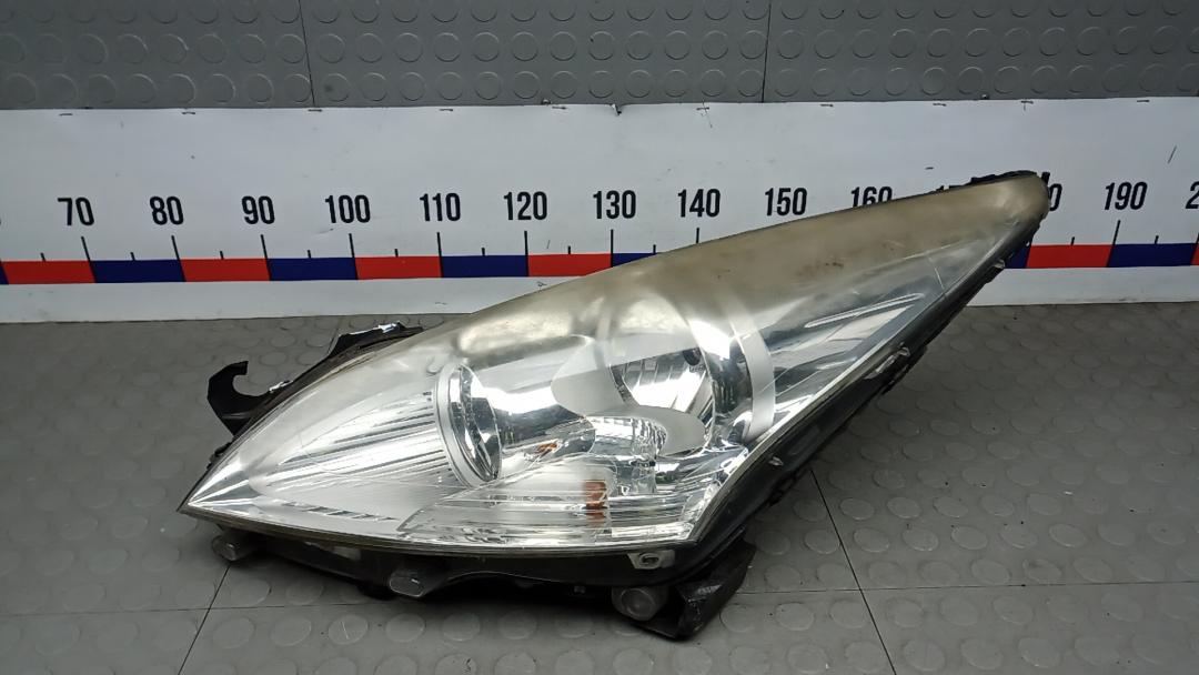 фара левая Peugeot 3008 1 поколение 2010, 1.6 л., дизель, МКПП, хетчбэк 5 дв. - фото №1