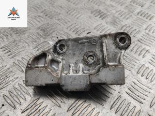 кронштейн двигателя Chrysler Voyager 4 поколение [рестайлинг] 2004, 2.8 л., дизель, АКПП, серый, минивэн, 90542119F