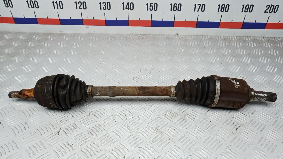 полуось передняя левая (приводной вал, ШРУС) Renault Duster 1 поколение 2013, 1.5 л., дизель, МКПП, внедорожник 5 дв. - фото №1