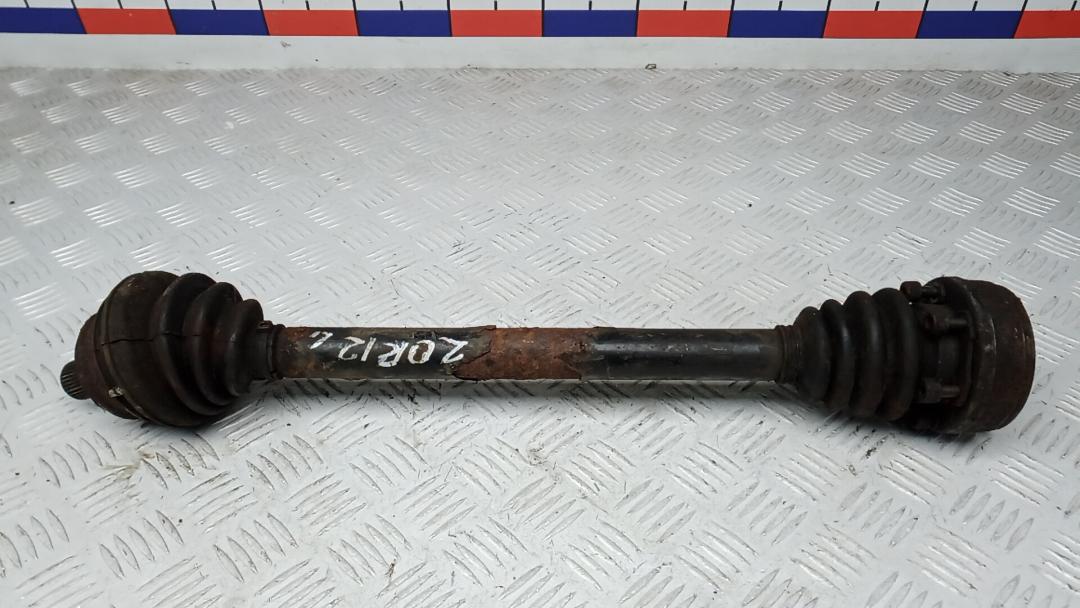 полуось передняя левая (приводной вал, ШРУС) Audi 80 8A/B3 1990, 1.8 л., бензин, МКПП, седан - фото №1