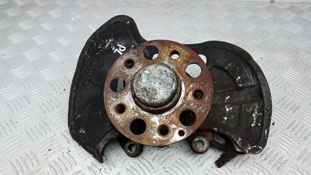 ступица передняя левая Mercedes-Benz C-Класс W204/S204 2009, 2.2 л., дизель, МКПП, седан - фото №1