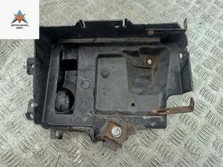 полка аккумулятора Opel Astra H/Family [рестайлинг] 2008, 1.4 л., бензин, МКПП, красный, универсал, 13165712