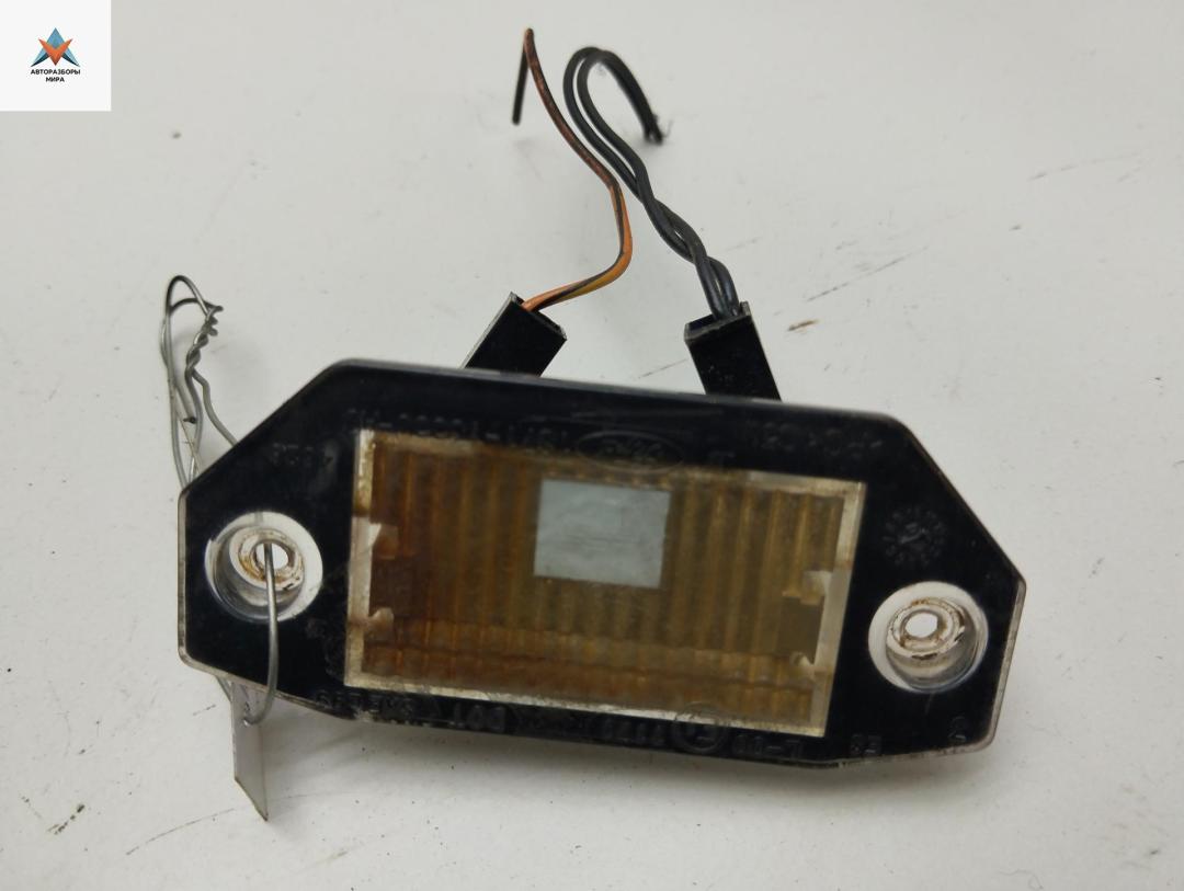 подсветка номера Ford Mondeo 3 поколение 2001, 1.8 л., бензин, МКПП, зелёный, универсал, 1S7113550AC - фото №1