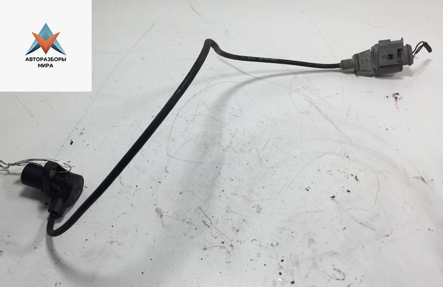 датчик коленвала Volkswagen Passat B5 1998, 1.6 л., бензин, МКПП, красный, седан, 06A906433C - фото №1