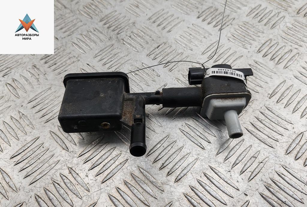 клапан вентиляции топливного бака Mazda 3 BP 2019, 2.0 л., гибрид, МКПП, чёрный, хетчбэк 5 дв., PE0118751 - фото №1