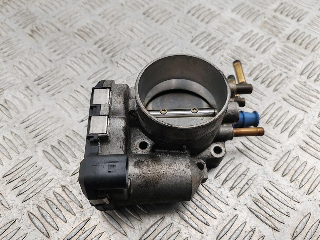 заслонка дроссельная Audi A6 C5 2002, 2.4 л., бензин, АКПП, синий, седан, 078133062B