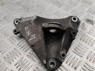 кронштейн КПП Audi A6 4B/C5 [рестайлинг] 2002, 2.4 л., бензин, АКПП, синий, седан, 4B0399113K