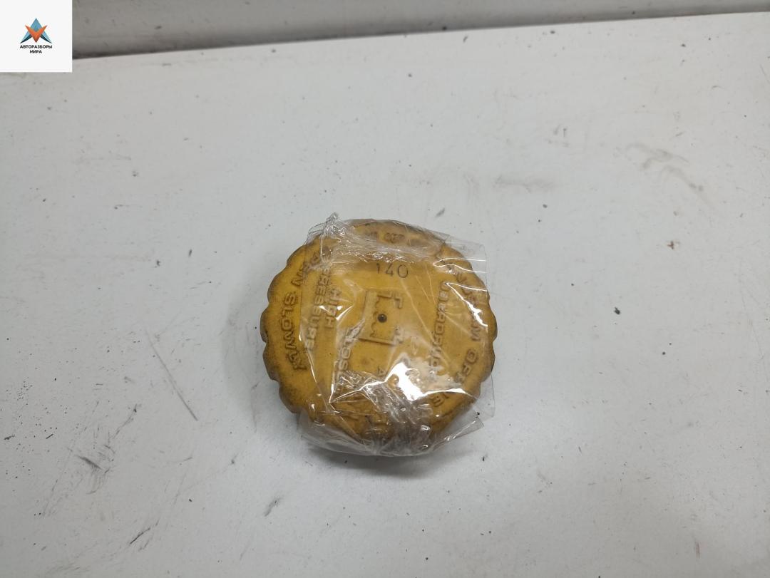 пробка расширительного бачка Opel Zafira 1 поколение (A) 1999, 2.0 л., дизель, МКПП, красный, минивэн, 90467473 - фото №1