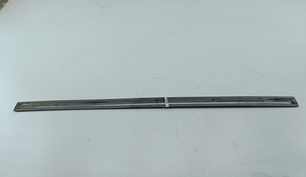 молдинг двери передней левой Audi A6 C5 2002, 1.8 л., Ti, бензин, АКПП, серый, универсал, 4B0853953B