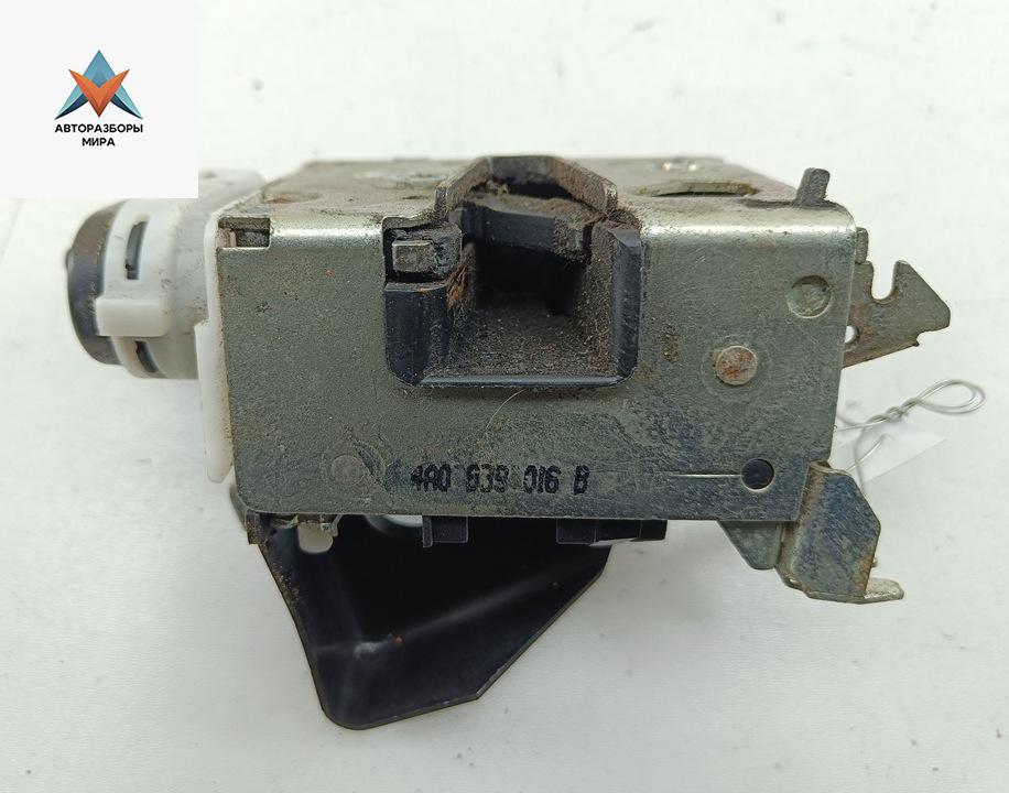 замок двери задней правой Audi 100 4A/C4 1993, 2.6 л., бензин, МКПП, серый, универсал, 4A0839016B - фото №1