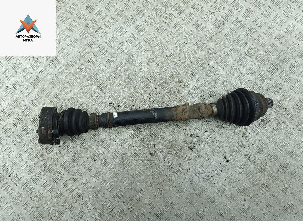 полуось передняя правая (приводной вал, ШРУС) Audi A6 4A/C4 1997, 1.8 л., бензин, МКПП, серый, универсал - фото №1