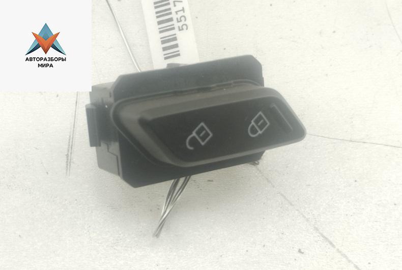 кнопка центрального замка Mazda 3 BP 2019, 2.0 л., гибрид, МКПП, чёрный, хетчбэк 5 дв., BCDF66660 - фото №1