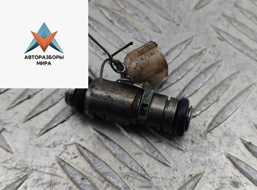 форсунка Volkswagen Golf 5 поколение 2005, 1.4 л., бензин, МКПП, синий, хетчбэк 5 дв., 036031AC - фото №1