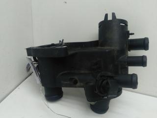 корпус термостата Volkswagen Golf 4 поколение 2001, 1.6 л., бензин, МКПП, серый, хетчбэк 5 дв., 032121111