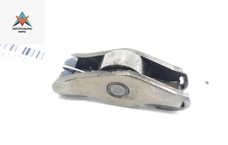 коромысло клапана (рокер) BMW X3 E83 2005, 2.0 л., дизель, МКПП, зелёный, внедорожник 5 дв., 11332248878 - фото №1