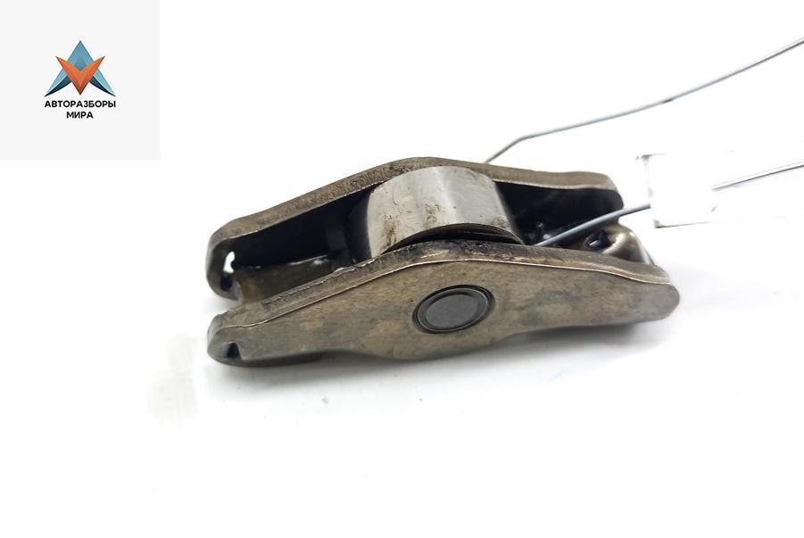 коромысло клапана (рокер) BMW X3 E83 2005, 2.0 л., дизель, МКПП, зелёный, внедорожник 5 дв., 11332248878 - фото №1