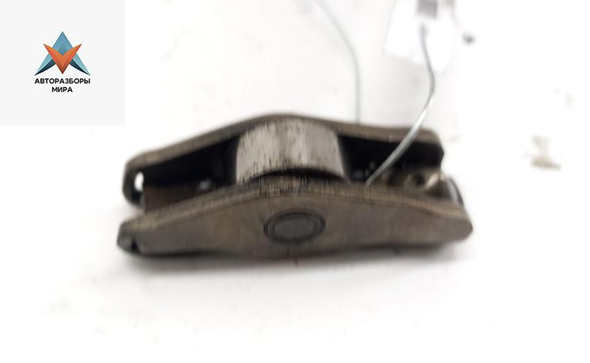 коромысло клапана (рокер) BMW X3 E83 2005, 2.0 л., дизель, МКПП, зелёный, внедорожник 5 дв., 11332248878 - фото №1