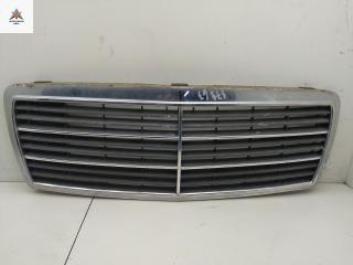 решетка радиатора Mercedes-Benz C-Класс W202/S202 [рестайлинг] 1999, красный, универсал, 2208880323