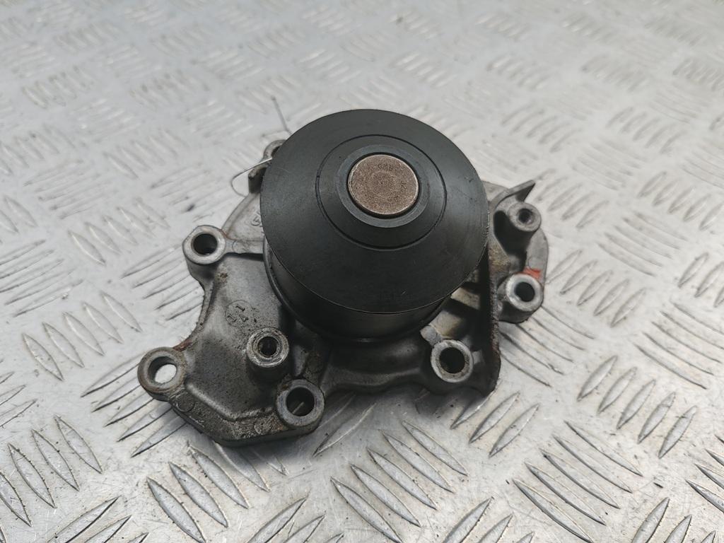 насос антифриза дополнительный Mitsubishi Galant 2002, 2.5 л., бензин, МКПП, серый, универсал