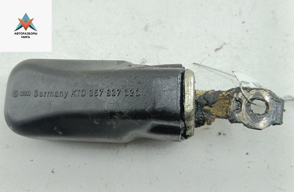 ограничитель открывания двери Volkswagen Transporter T4 1994, микроавтобус, 701837249A - фото №1