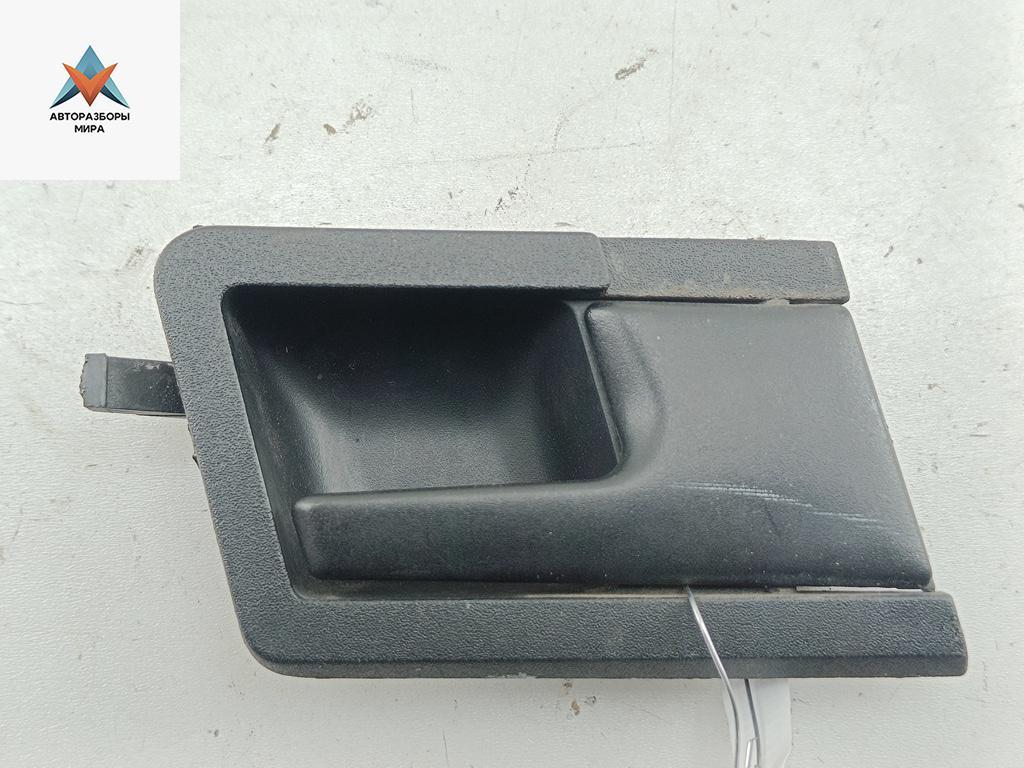 ручка внутренняя передняя правая Volkswagen Transporter T4 1992, 2.4 л., дизель, МКПП, красный, микроавтобус, 701837020A - фото №1
