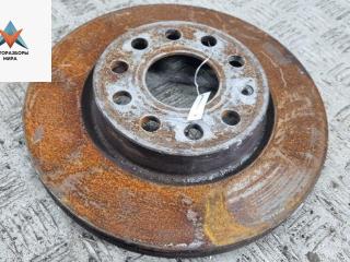 диск тормозной передний Volkswagen Golf 5 поколение 2005, 1.6 л., бензин, МКПП, красный, хетчбэк 5 дв.