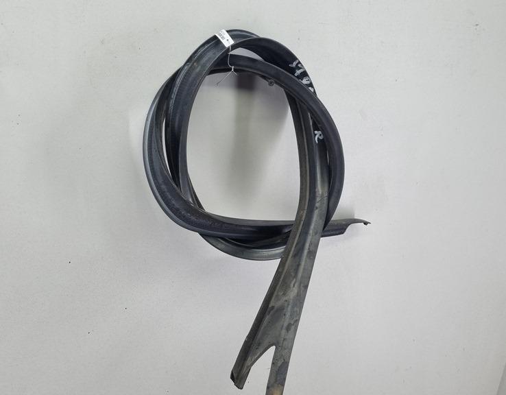 молдинг крыши Volkswagen Bora 2000, 1.6 л., бензин, АКПП, серый, седан, 387684160400