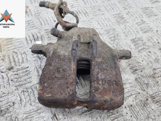 суппорт передний правый Volkswagen Passat B4 1994, 2.0 л., бензин, МКПП, красный, седан