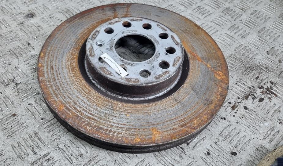диск тормозной передний Volkswagen Passat B6 2005, 1.6 л., бензин, МКПП, синий, универсал
