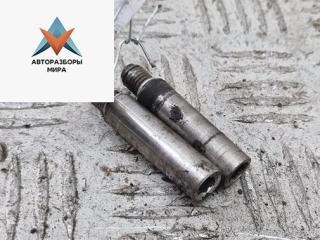 Болт крепления Skoda Octavia mk2 (A5 1Z) 2004, 2.0 л., дизель, МКПП, серый, хетчбэк 5 дв.